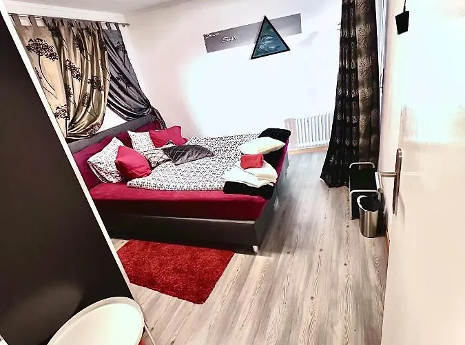 13 View, Family Modern App * Montrö