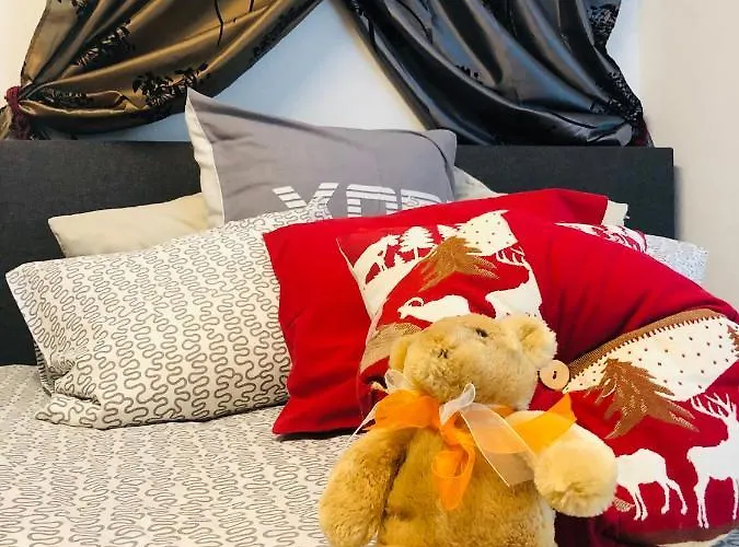 13 View, Family Modern App Montreux